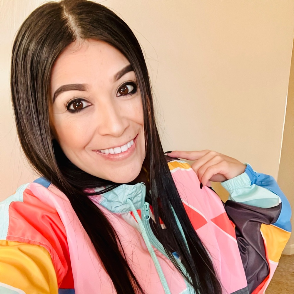 Meet your Posher, Daniela